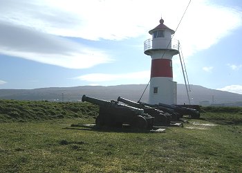 The old fort and the canons