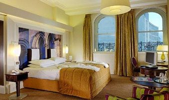 Mid Price Hotel in the centre - Midland Hotel