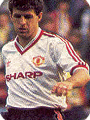 Colin Gibson wears the 1986 Manchester United away kit