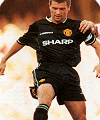 Roy Keane wearing the 1998-99 Manchester United third kit